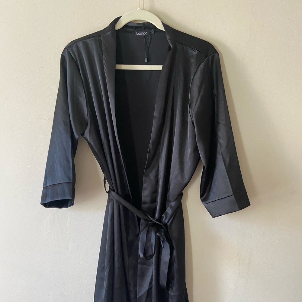 Boohoo black robe